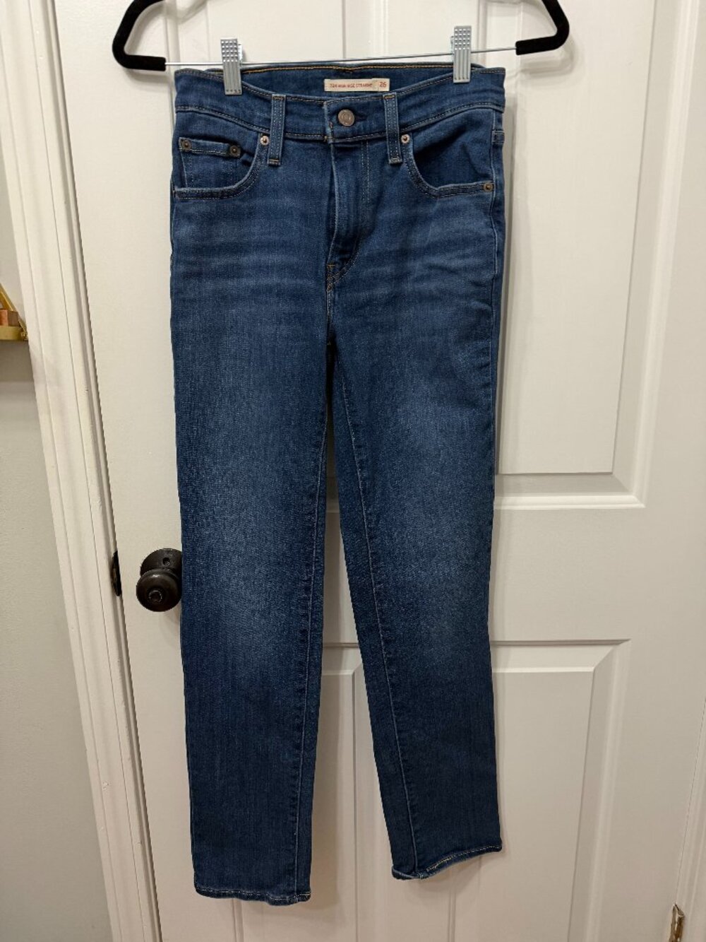 Levi 724 High Rise Straight jeans